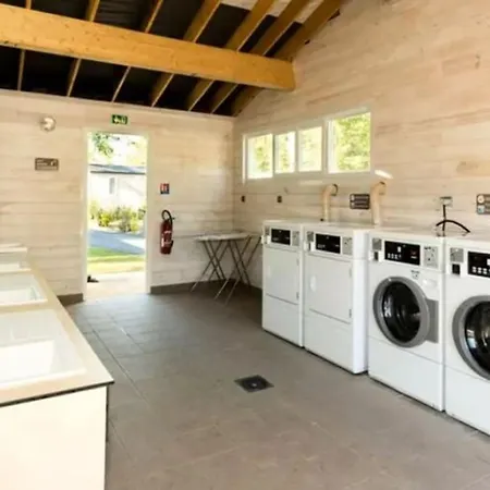 Mobil-home Cosy Avec Terrasse A - Api-1-52-317 Campsite Royan