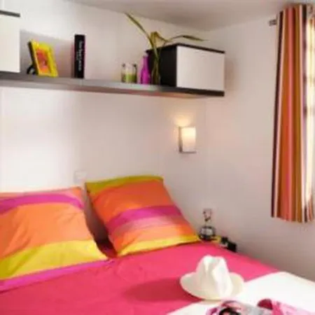 Mobil-home Cosy Avec Terrasse A - Api-1-52-317 Campsite